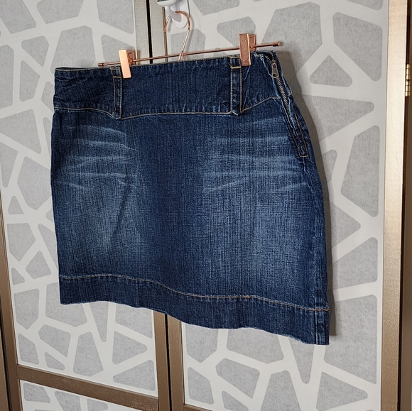 Tommy Hilfiger Denim Skirt  - Size 16 - Picture 1 of 6